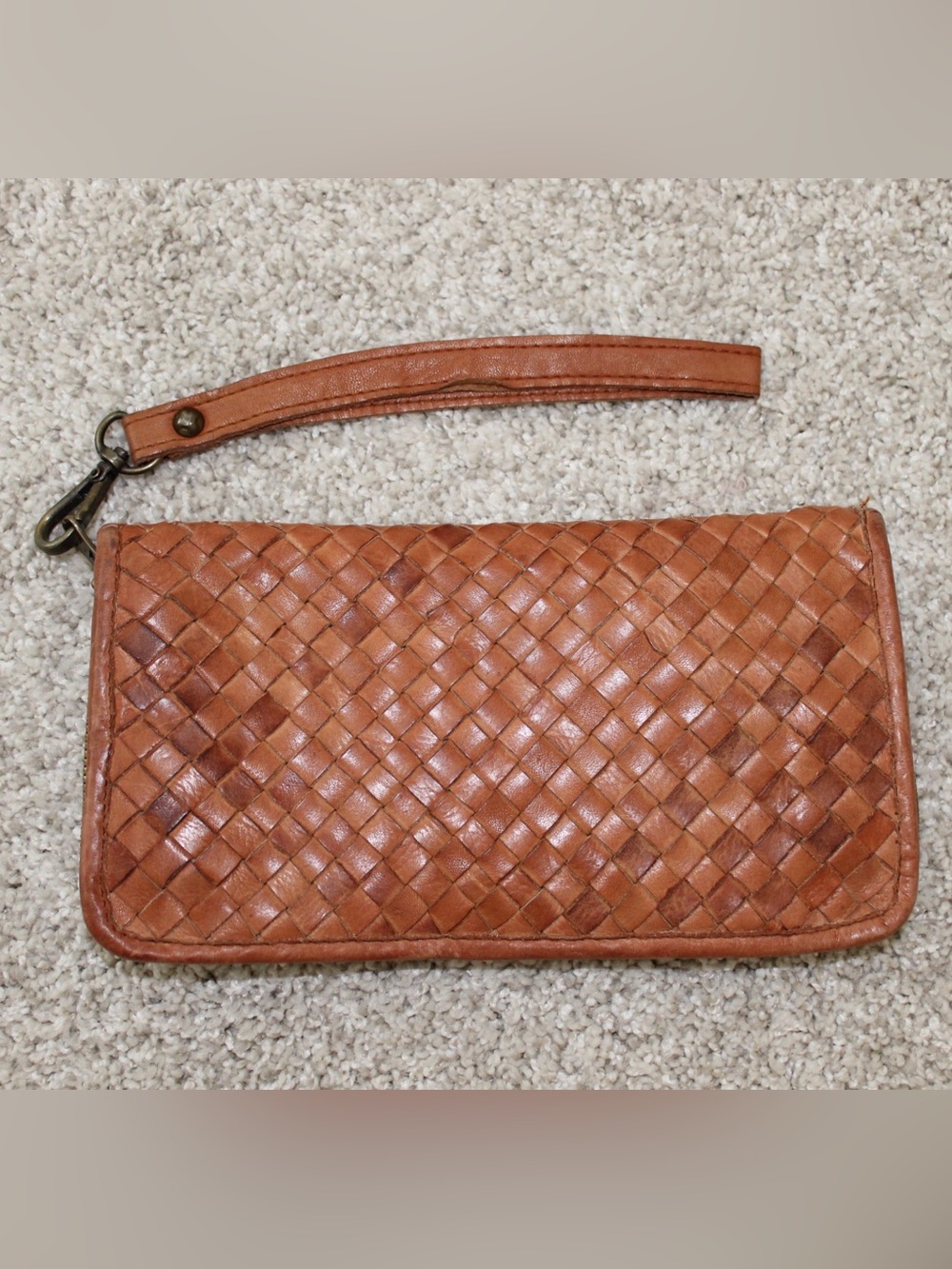 Viola Castellani Milano Italian Leather Woven Wristlet Wallet Clutch